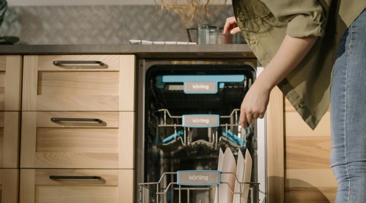 Krištáľovo čistý riad s kvalitnou soľou do umývačky